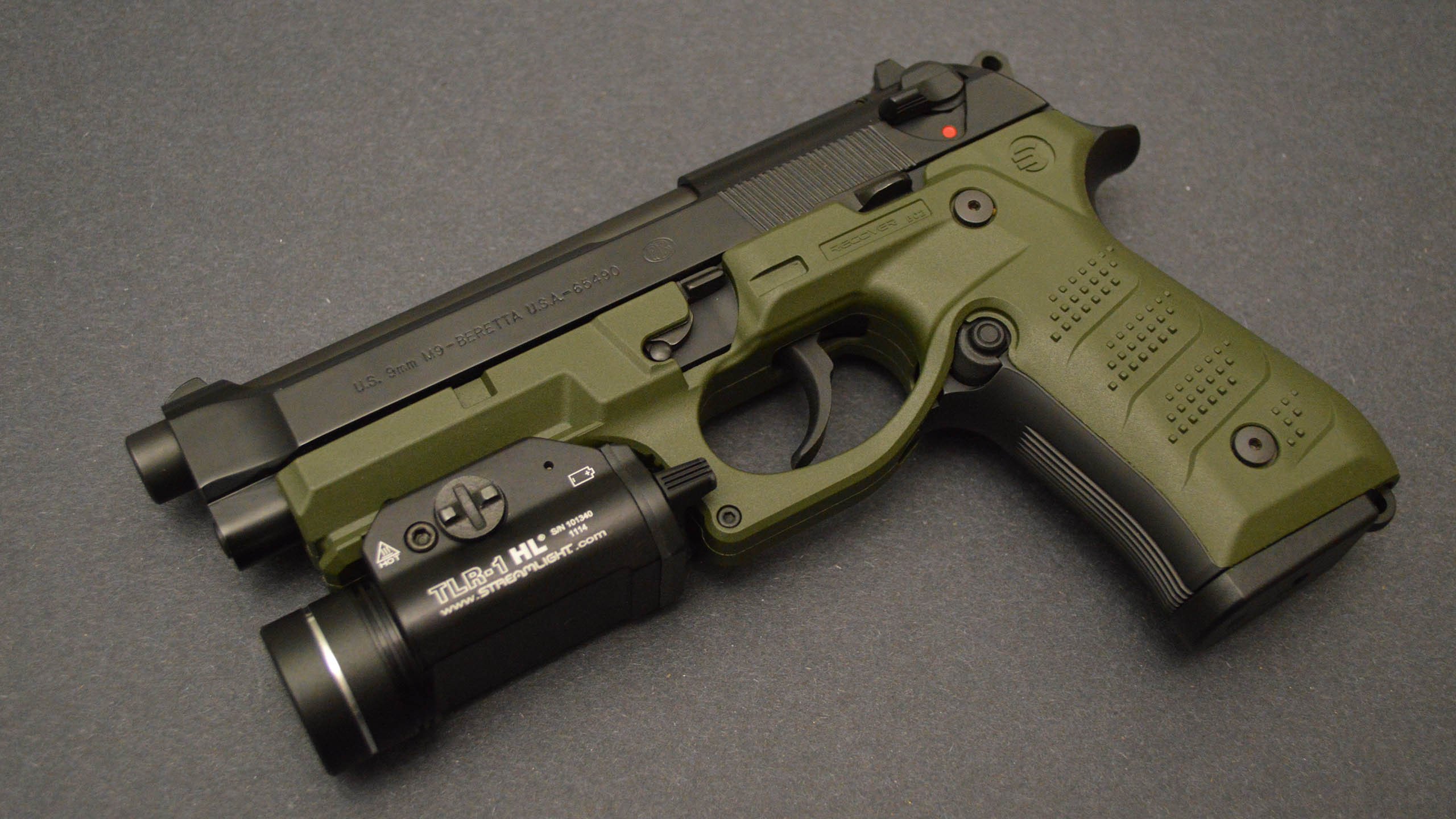 爱游戏官方-时间独裁者，澳网用百年刻度碾压拉沃尔杯的瞬间狂欢，而梅德韦杰夫在墨尔本的汗水里刷新了另一种永恒