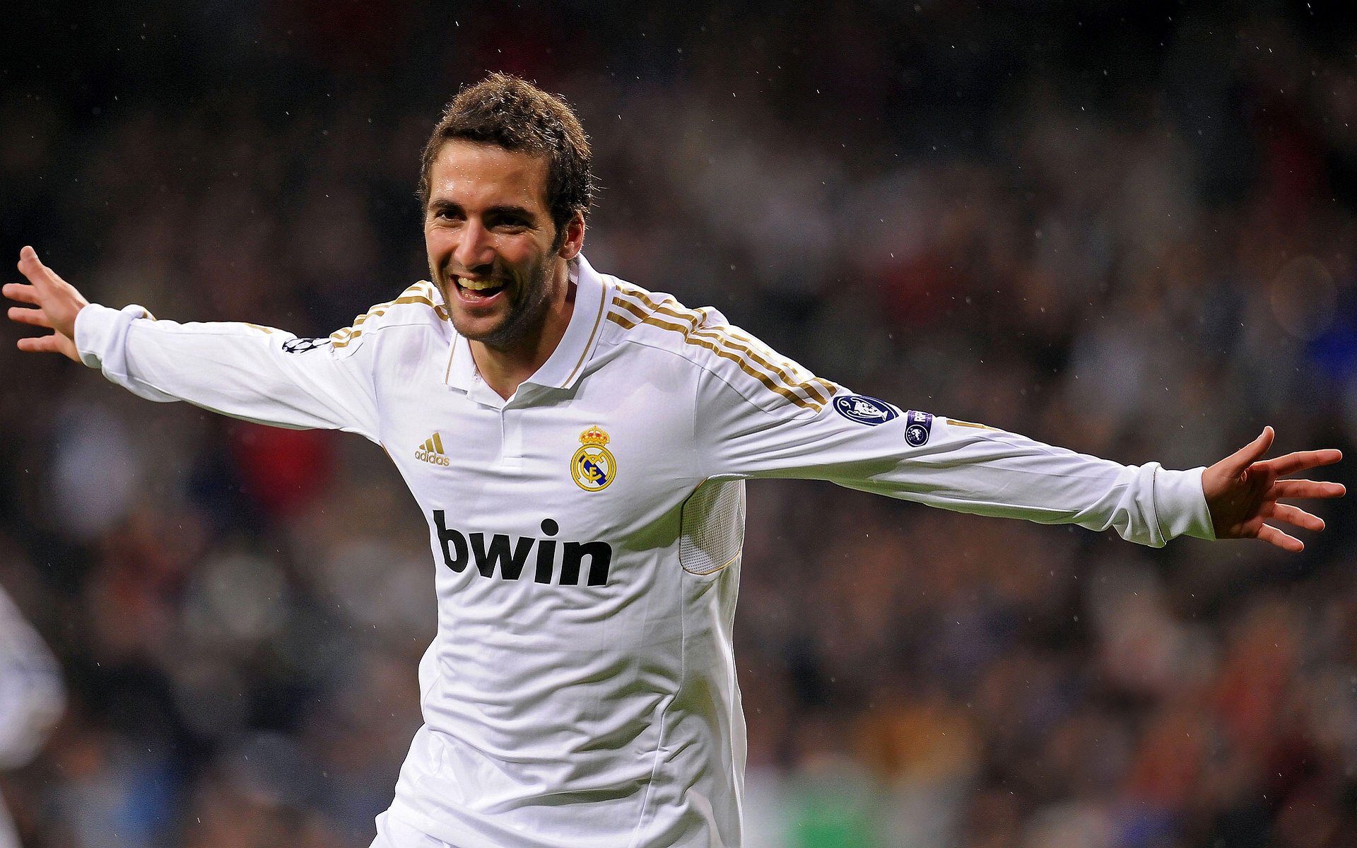 跨界体育奇迹，广东队篮坛力克公牛，杰伦格林足坛主宰英超争冠