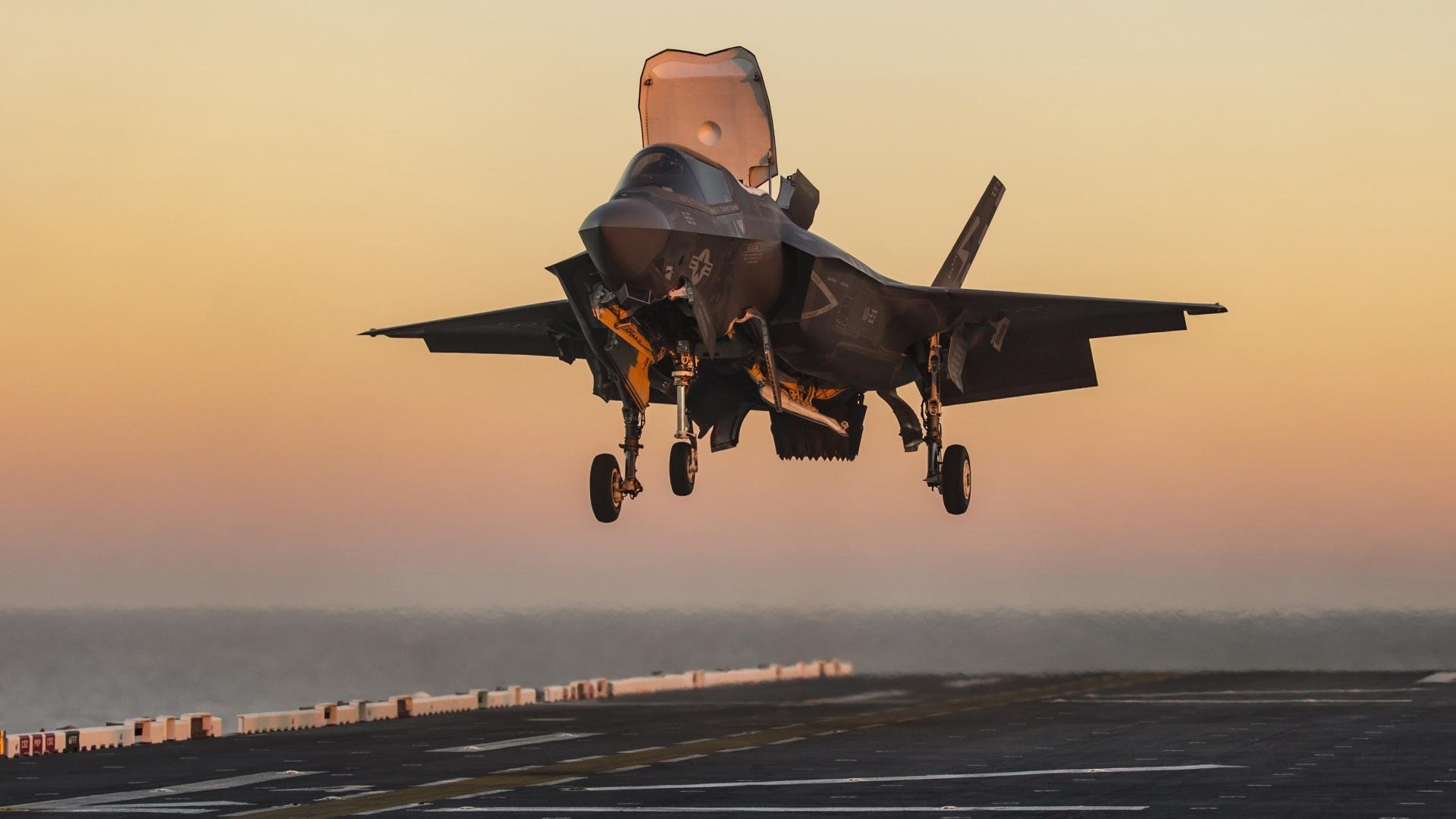 意甲焦点战上演墨西哥风暴，蓝黑军团遭技术性全面压制