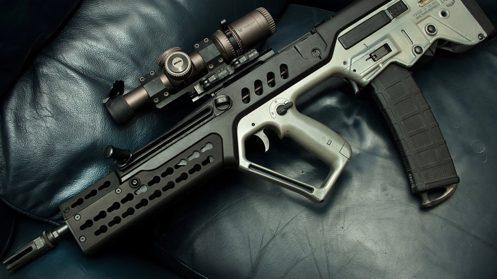 红黑狂想曲，阿圭罗的圣西罗焰火秀点燃意甲争冠悬念